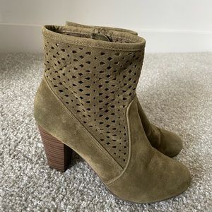 Women Breckelles Gina-35 Faux Suede Perforated Chunky Heel Bootie